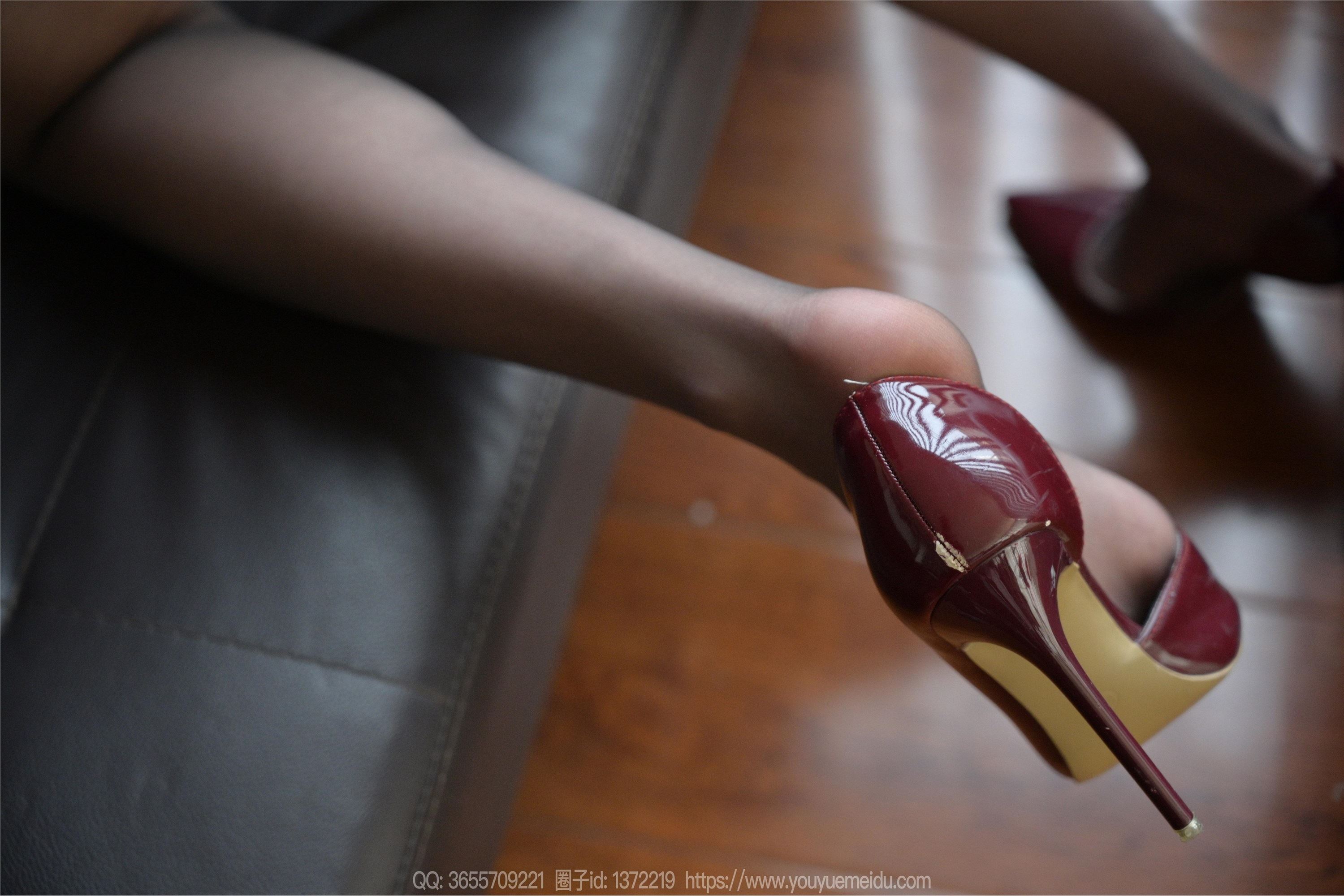 IESS异思趣向  2024.03.19 丝享家 1693 团团《长腿黑执事》